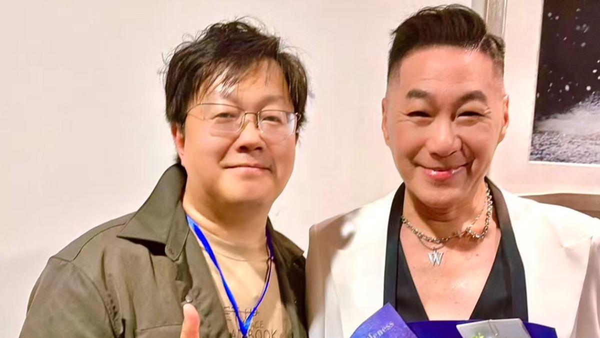 崔軾玄(左)是文章的貴人。(圖/翰森娛樂提供)