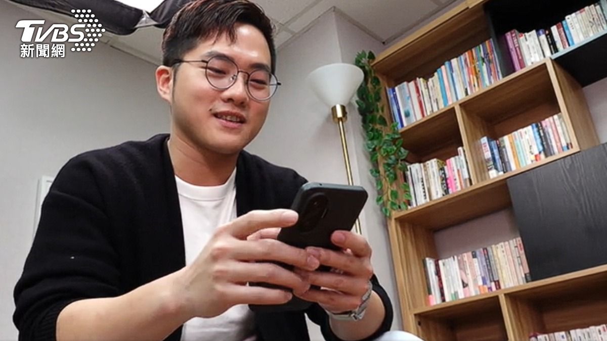股市小白Ren實施嚴格的定期定額計畫，高股息市值型ETF都有涉略。（圖／TVBS）