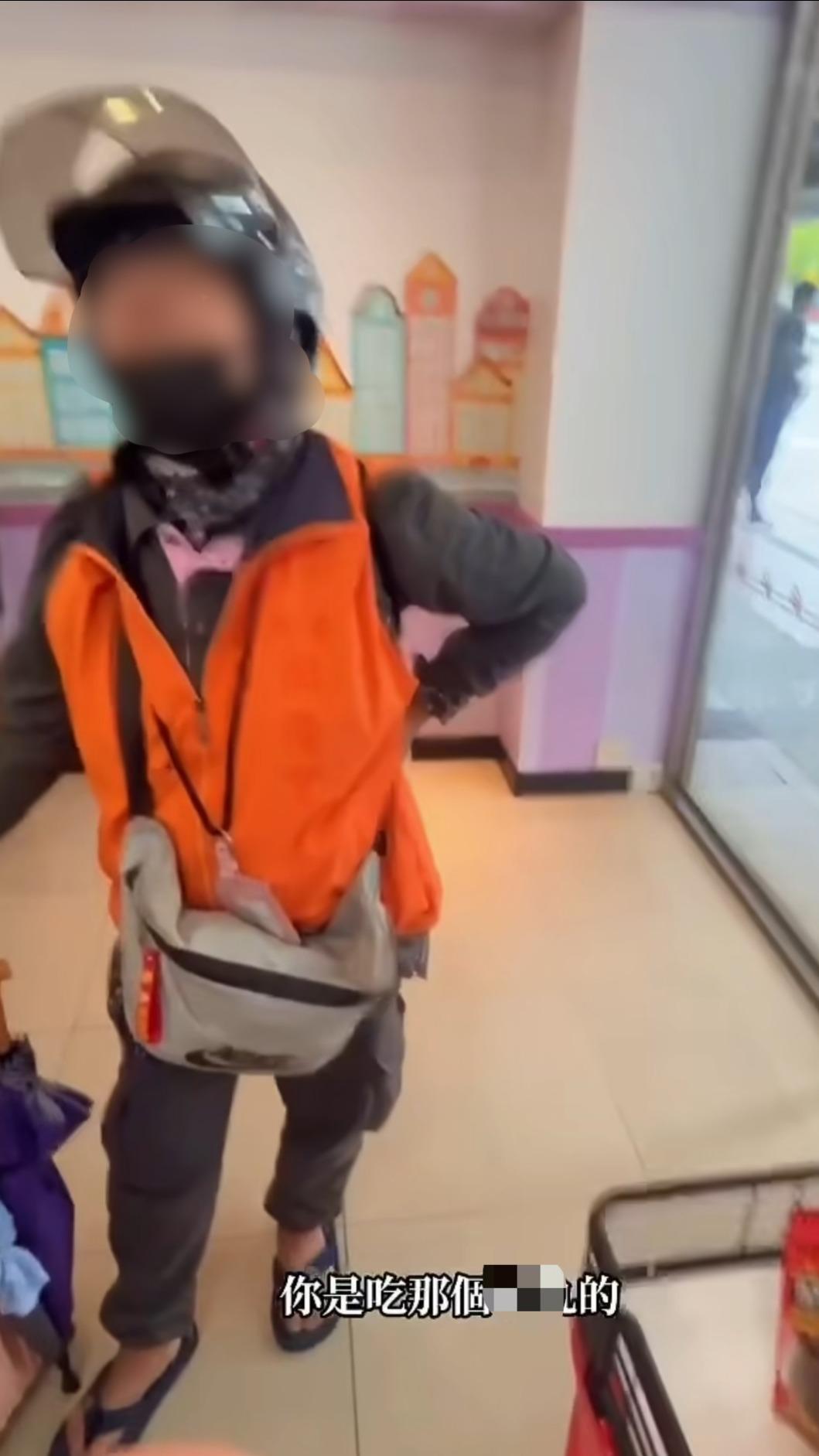 原PO提及婦人很愛挑釁路人找人吵架,也是長庚商圈慣竊犯。 (圖/翻攝自Threads sawakitahsuan)