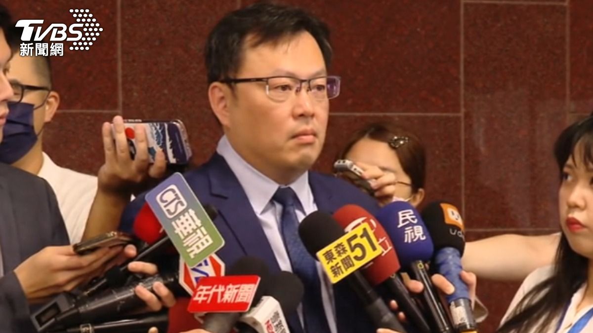 運動部次長鄭世忠證實請辭,不過部長李洋表示不知情。(圖/TVBS)