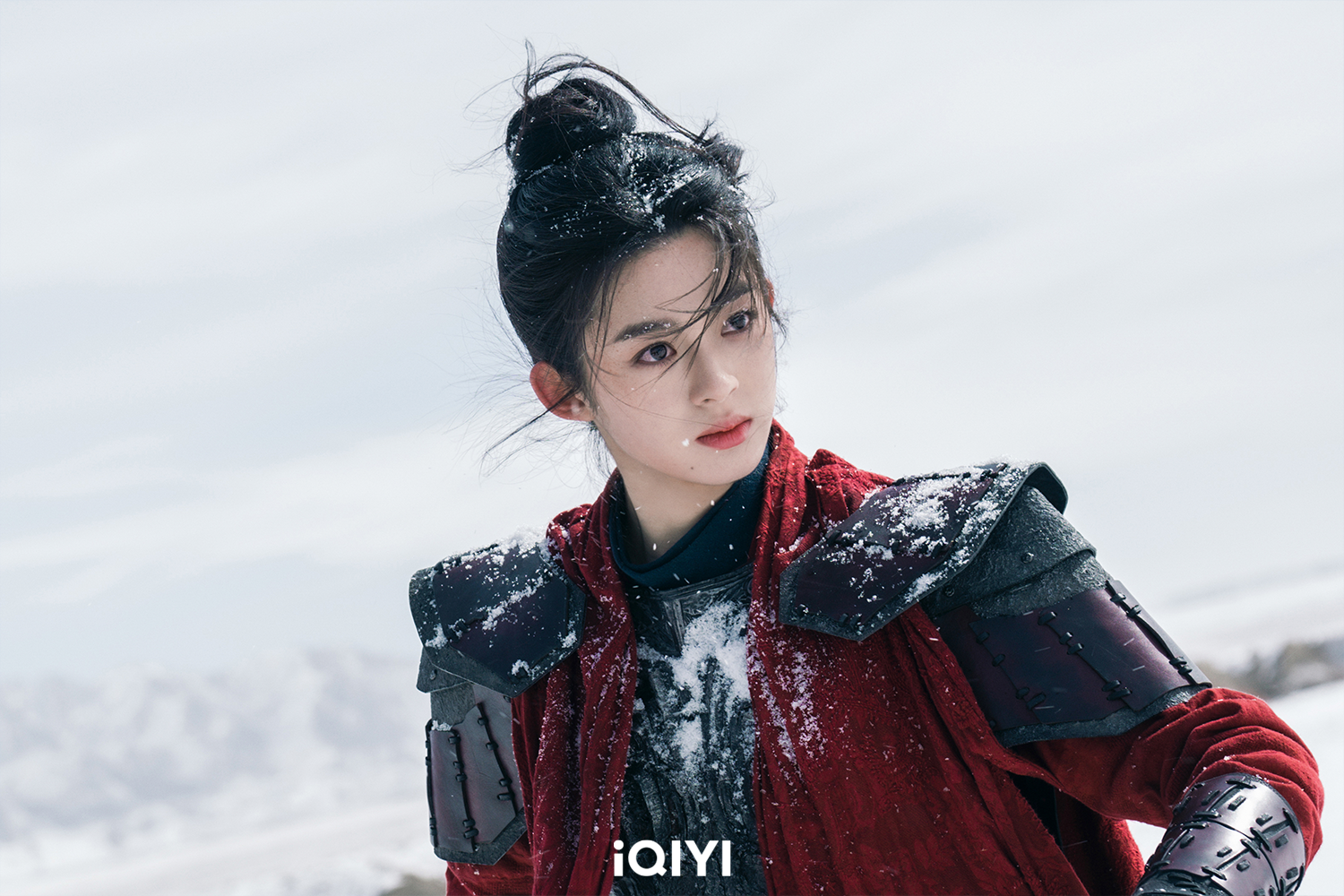 黃楊鈿甜在《冰湖重生》飾演楚喬。(圖/iQIYI愛奇藝國際版提供)