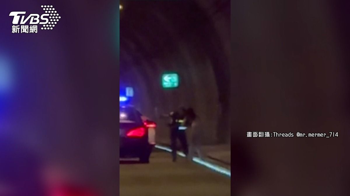 警方巡邏行經國道6號,發現一輛轎車行駛異常,經查該名男子因危險駕駛及組織犯罪遭到通緝。(圖/民眾提供)