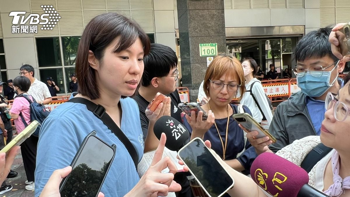 愛屋動物醫院院長關心羚表示,政策還沒上路,獸醫師有部分藥物已經訂不到。(圖/陳詩璧攝)