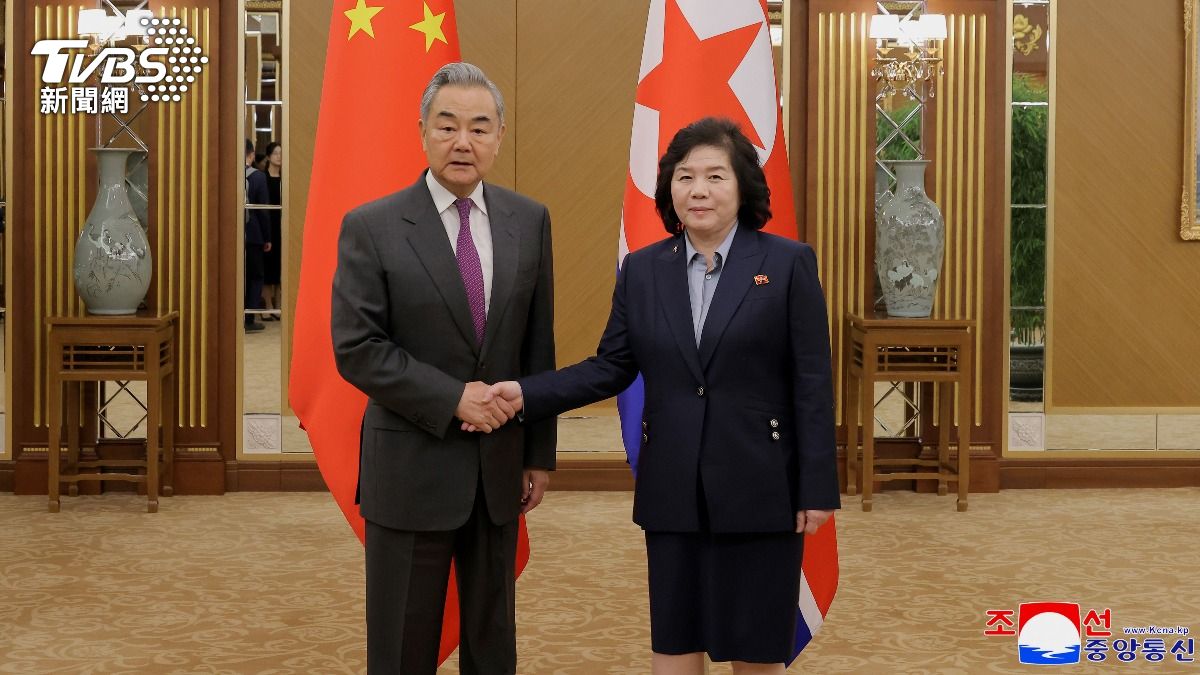 無視美國打壓!王毅訪平壤力挺金正恩:北韓在孤立中獲重大成就