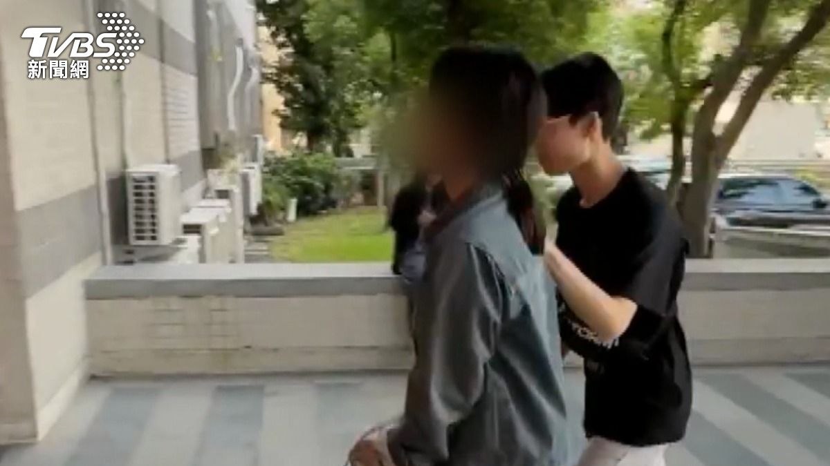 分店的幹部謝姓女子,他們藉由票券業務,幫助詐騙集團洗錢(圖/TVBS)