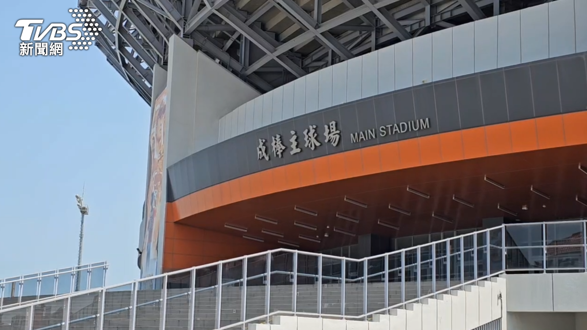 體育局表示,本周三場賽事安排進駐11家攤商,原本的攤商球賽期間已經在其他地方擺攤,後續招商將跟統一獅合作(圖/TVBS)