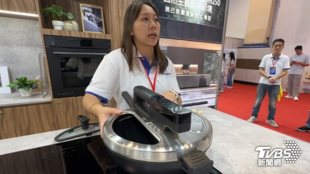 家電展熱鬧登場,現場AI家電吸睛。(圖/TVBS)