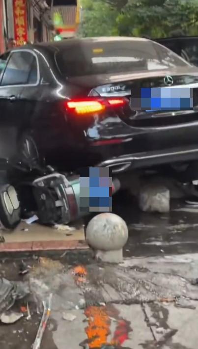 海南儋州車禍-12歲男童開車-右美沙芬-海南賓士男童-右美沙芬副作用-儋州交通事故-海南12歲男童開賓士車禍-右美沙芬藥物過量症狀-海南儋州賓士撞人事件-海南儋州死亡車禍