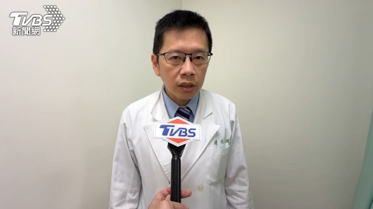 嘴唇乾燥脫皮別再舔! 醫揭越舔越乾下場變「這慘況 」速就醫!(圖/TVBS)