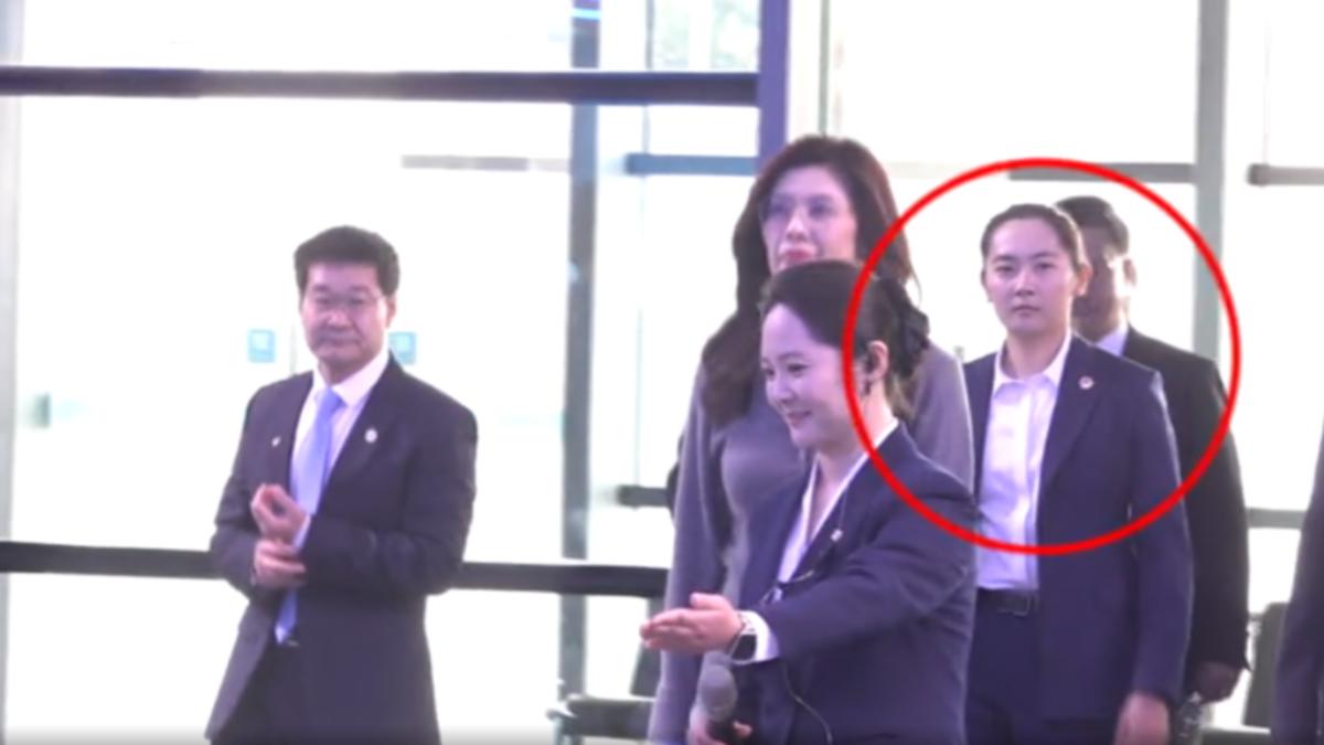 鄭麗文隨身保鑣嚴月霞，精銳身手護衛成焦點。（圖／TVBS）