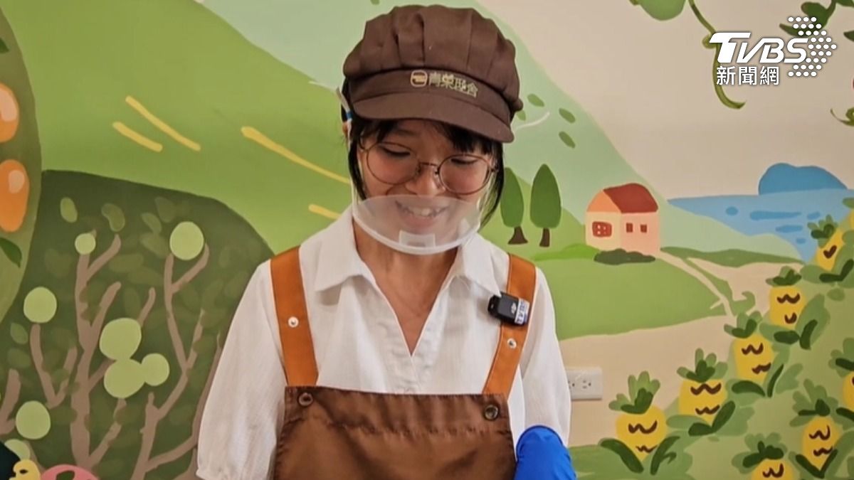 女教師返鄉創業製作果醬,獲得國際獎項也難掩激動心情。(圖/TVBS)