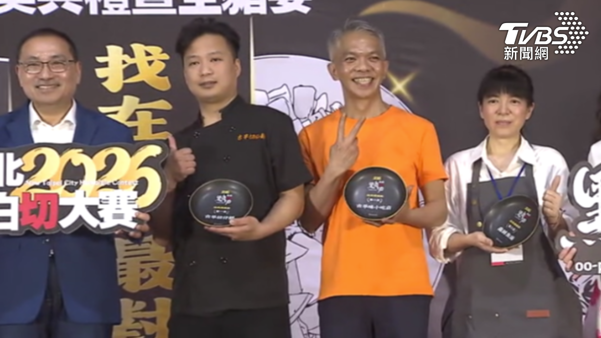 黑白切大賽結果出爐,古早切仔麵、隱居居酒屋奪冠。(圖/TVBS)