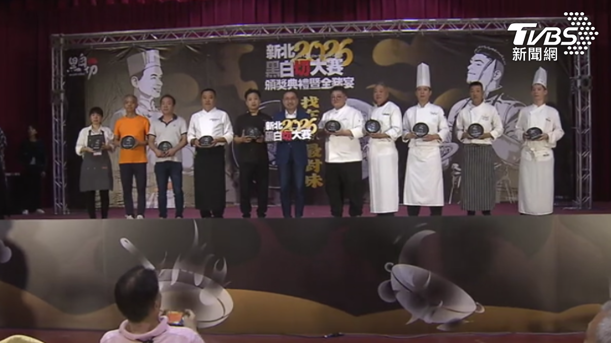 黑白切大賽結果出爐,古早切仔麵、隱居居酒屋奪冠。(圖/TVBS)