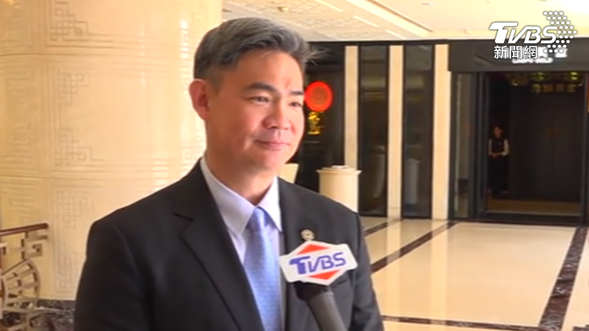 國民黨青發會主委連勝武隨團訪陸，在北京接受TVBS獨家專訪。（圖／TVBS）