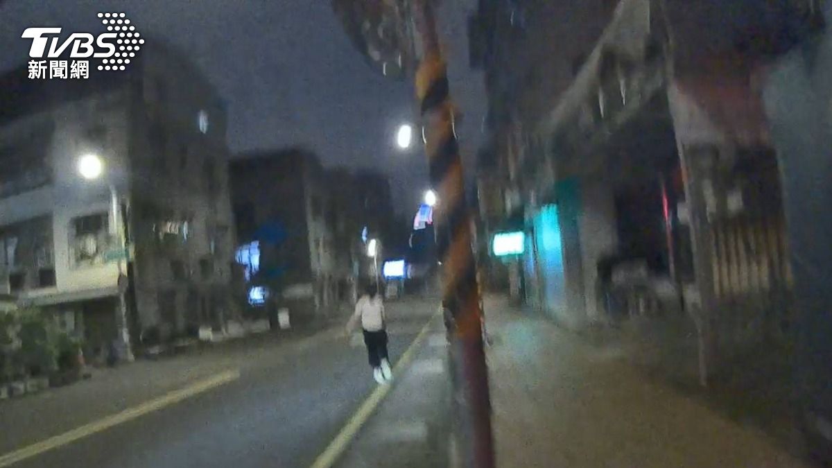 33歲阮姓越南籍逃逸移工拒檢奔跑。(圖/桃園分局)