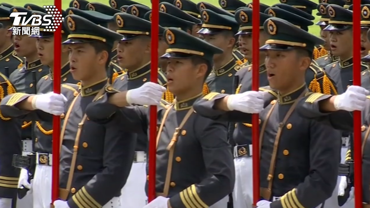 國軍長達數十年的軍歌競賽傳統,未來將正式走入歷史。(圖/TVBS)