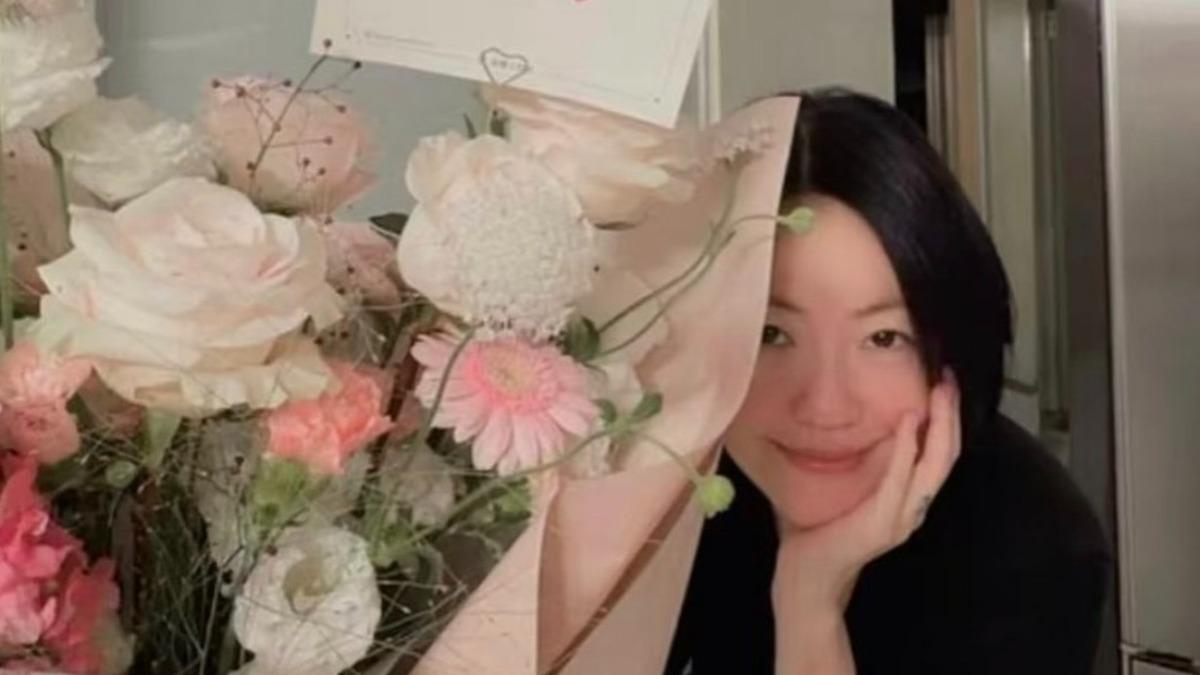 小S開心曬出許老三送的花。（圖／翻攝小S IG）