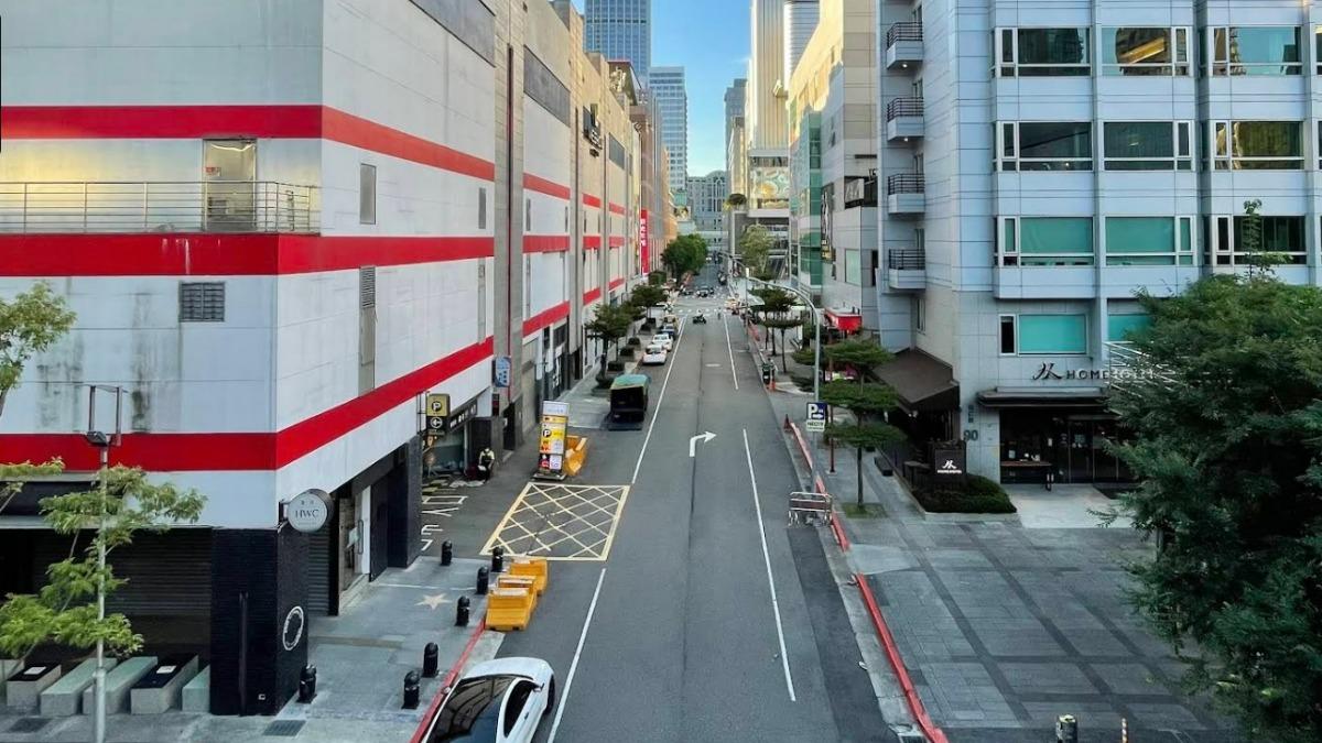 超跑巷「悲劇」!正妹行李箱滑落 刮花千萬麥拉倫板金