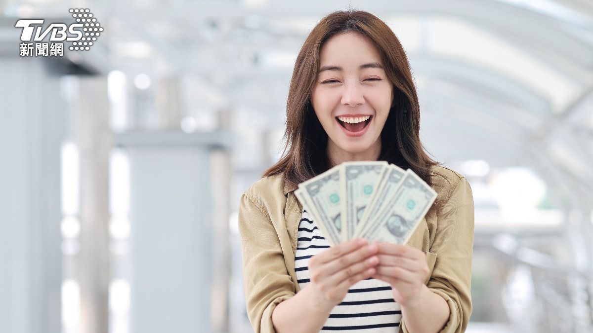 有4生肖女同時擁有氣質、智慧與格局，人生越活越順。（示意圖／shutterstock達志影像）