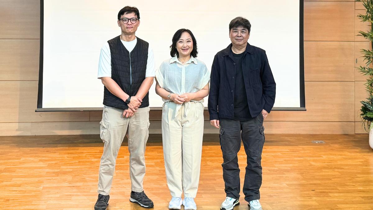 徐國倫製作人(左起)、演員廖梨伶、徐輔軍導演出席特映會。(圖/大愛提供)