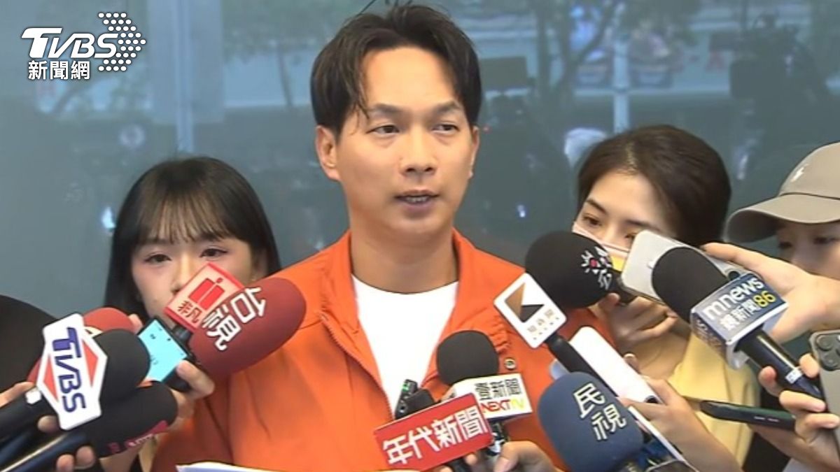 陳宥丞痛批李貞秀以獲取金錢作為辭去立委的前提,嚴重重創黨形象。(圖/TVBS)