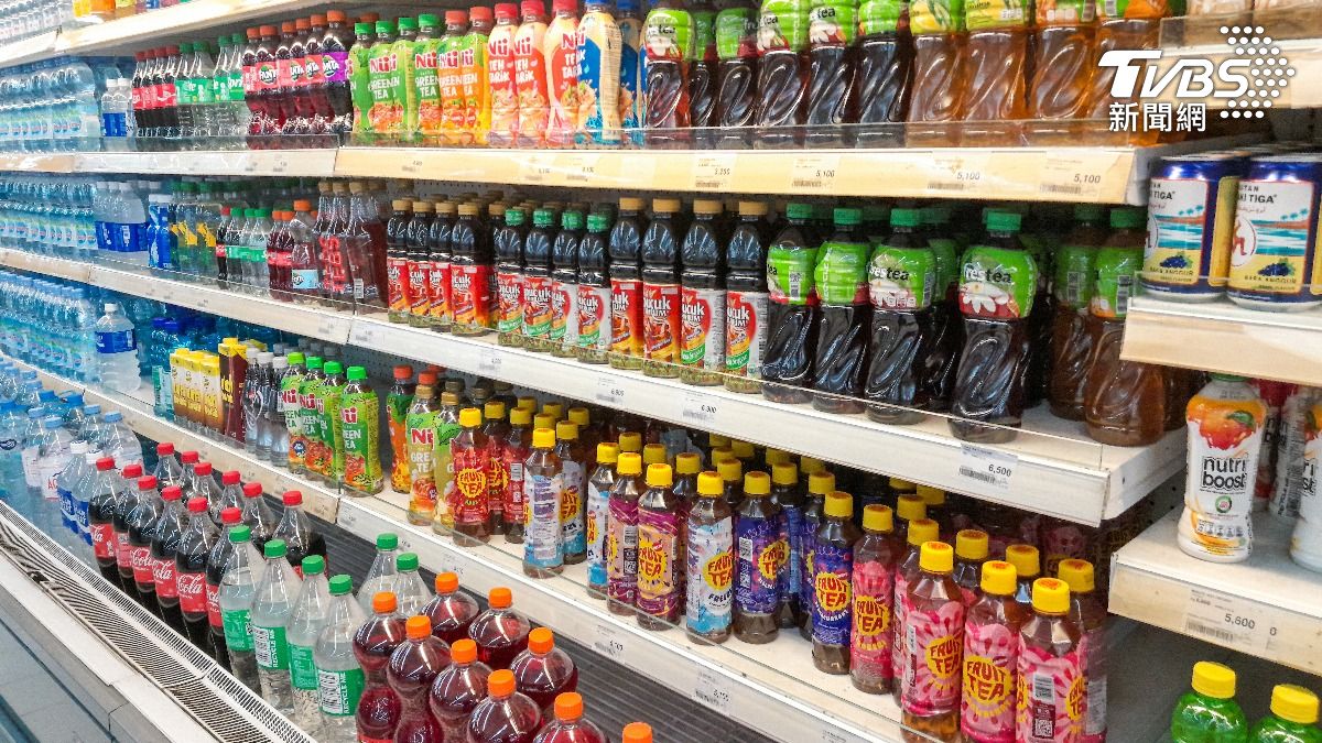 新加坡推「飲料瓶罐押金制」!空瓶退新幣1角 成本恐轉嫁消費者