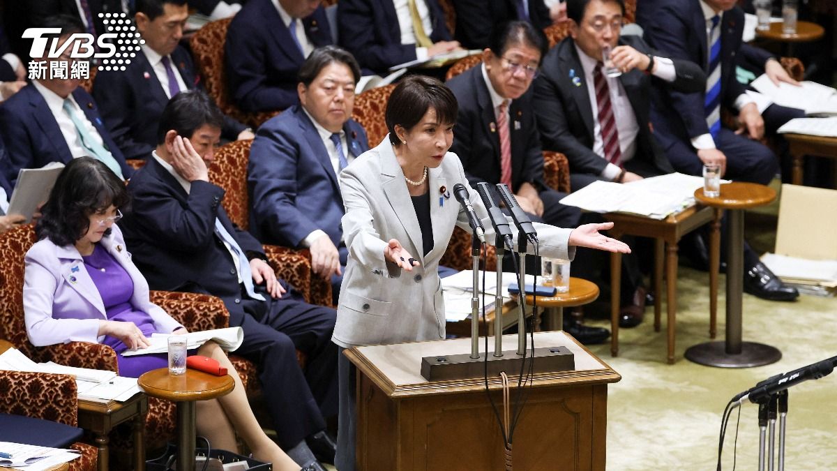 高市早苗無視自民黨在參議院「朝小野大」的困局,下達政治指令,引起黨籍議員不滿。(圖/達志影像路透社)