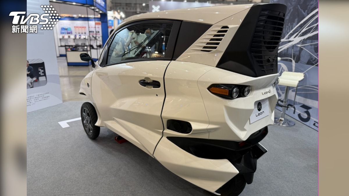 駕艙機車-Mobility-Lean3-充電-機車-汽車-電動車-駕照-開箱-實測