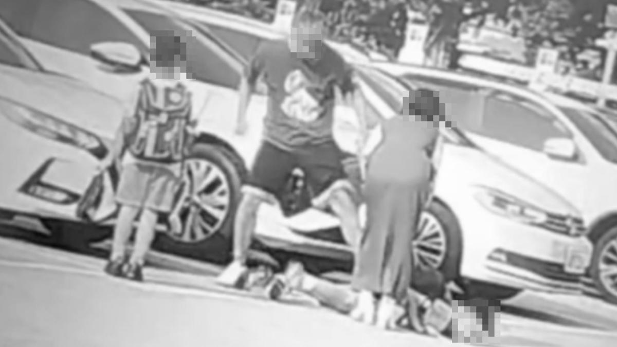 北市父國館停車場推倒兒子「猛踹一腳」 警方出手了