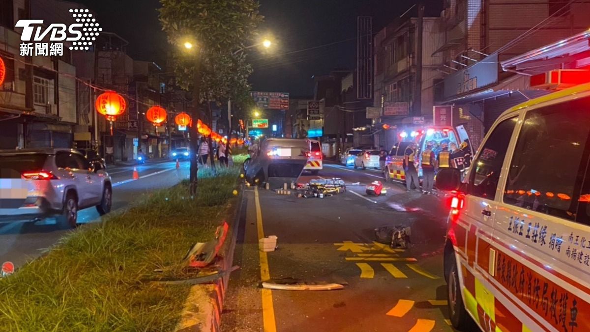 屏東22歲男深夜自撞傷重身亡。 (圖/TVBS)