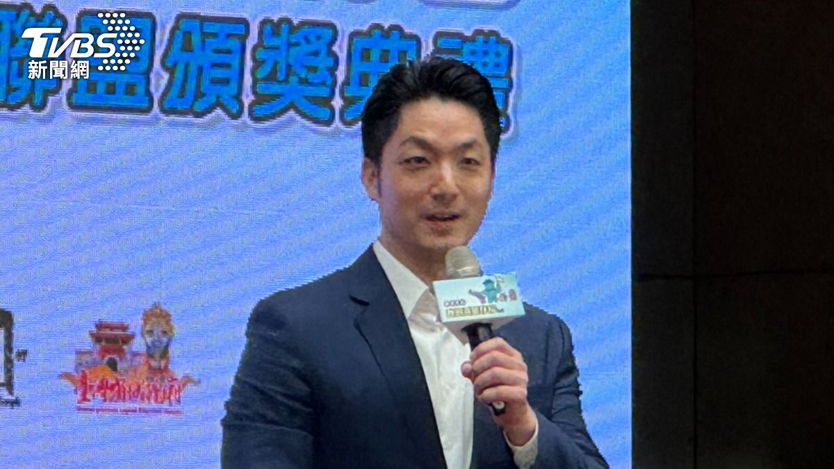 鄭麗文路線定調？蔣萬安被追問「第三顆太陽」　急轉頭求救