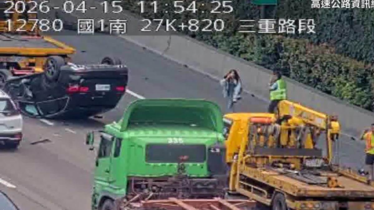 國1三重段貨車故障停路肩「遭20歲妹開賓士猛撞」　1人昏迷