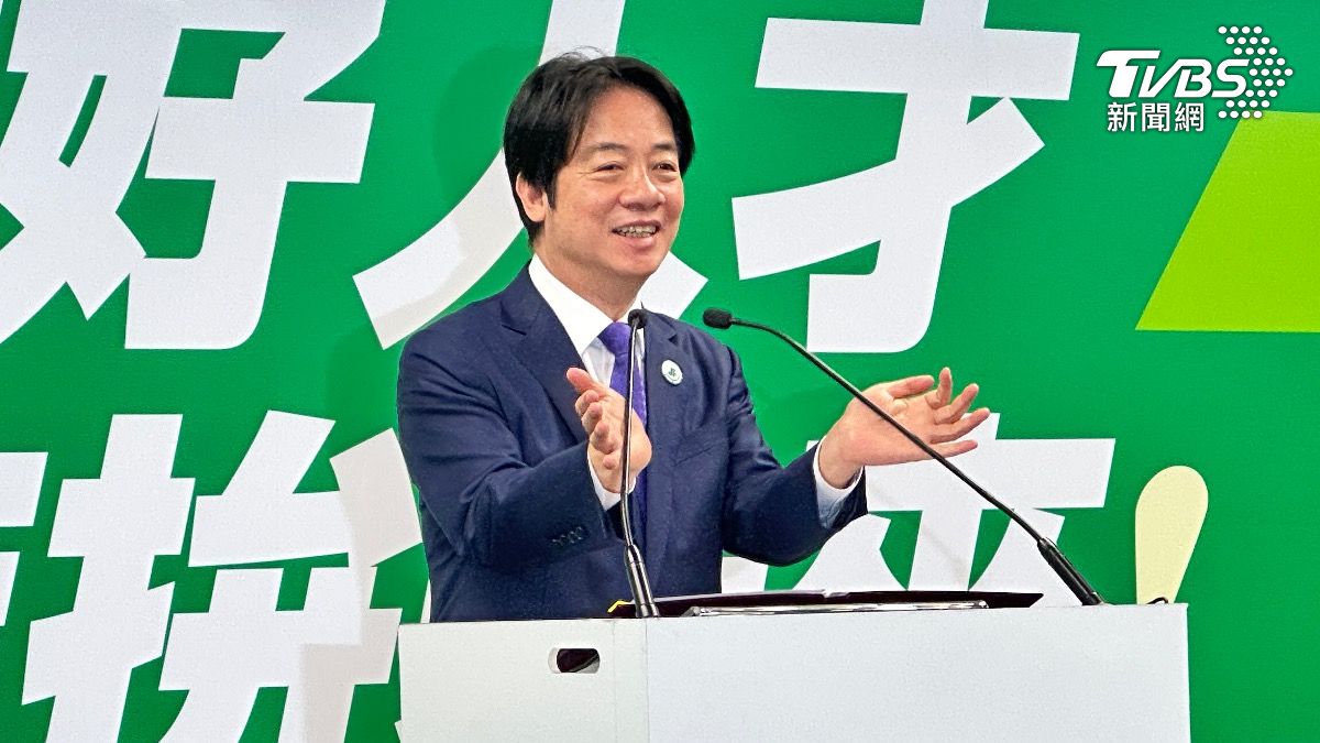 親推薦黃世杰、莊競程!賴清德遭麥克風「暗算」擺出怪姿勢