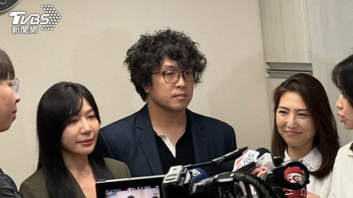比徐國勇強還是他? 沈伯洋現身台北市議會:來研究市政