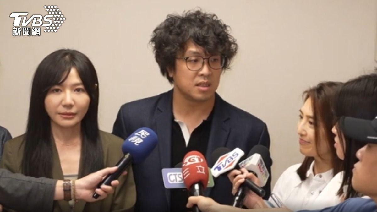 民進黨立委沈伯洋。（圖／TVBS）
