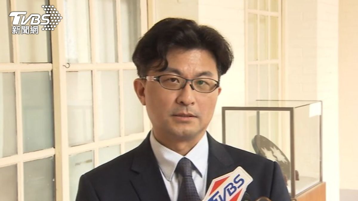針對政治人物頻遭追蹤疑慮,立法院總務處長廖炯志出面說明安檢SOP。(圖/TVBS)