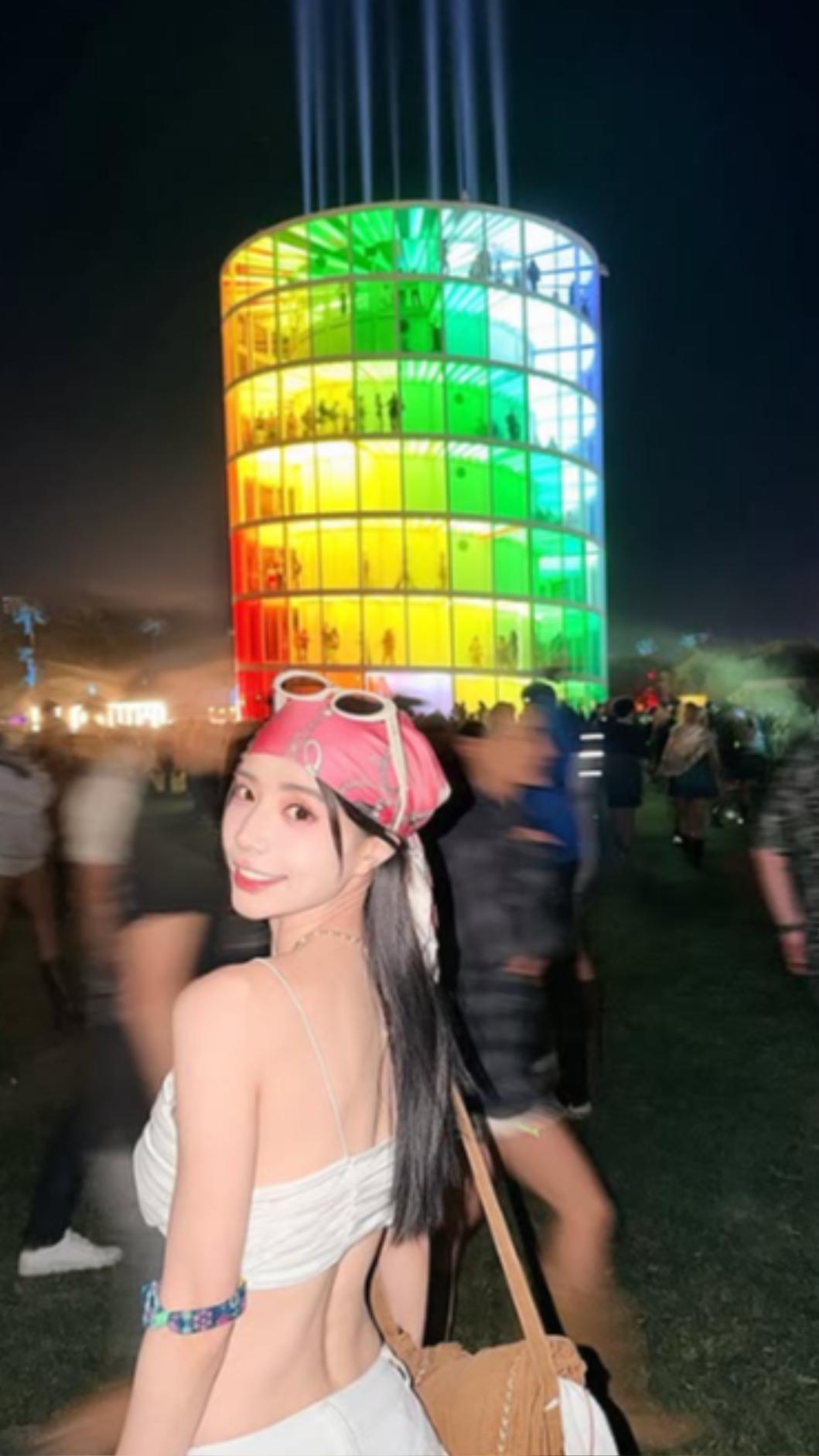 艾融辣照掀起討論。(圖/翻攝自艾融IG)