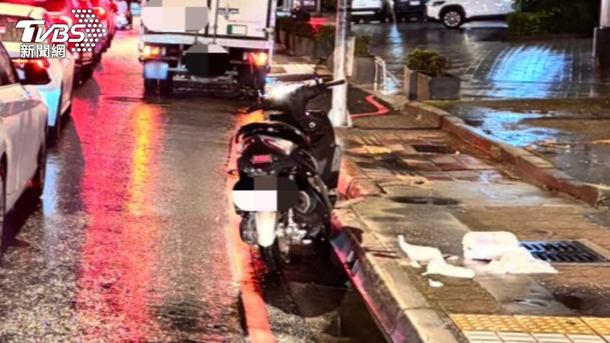新北女騎士路中猛撞「電熱水器」慘摔 無奈求影像追兇