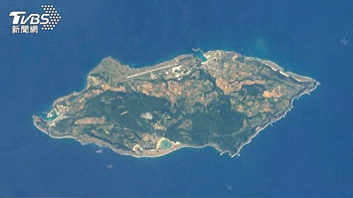 台灣漁船在日本沖繩縣石垣島北方約265公里海域發生火災。（圖／達志影像美聯社）