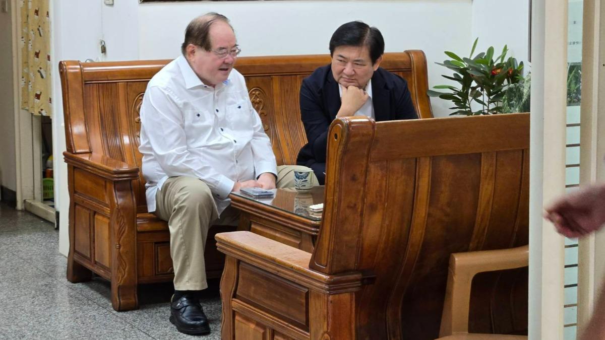 李乾龍被裝追蹤器「已丟掉」 新北警親自拜會仍拒報案