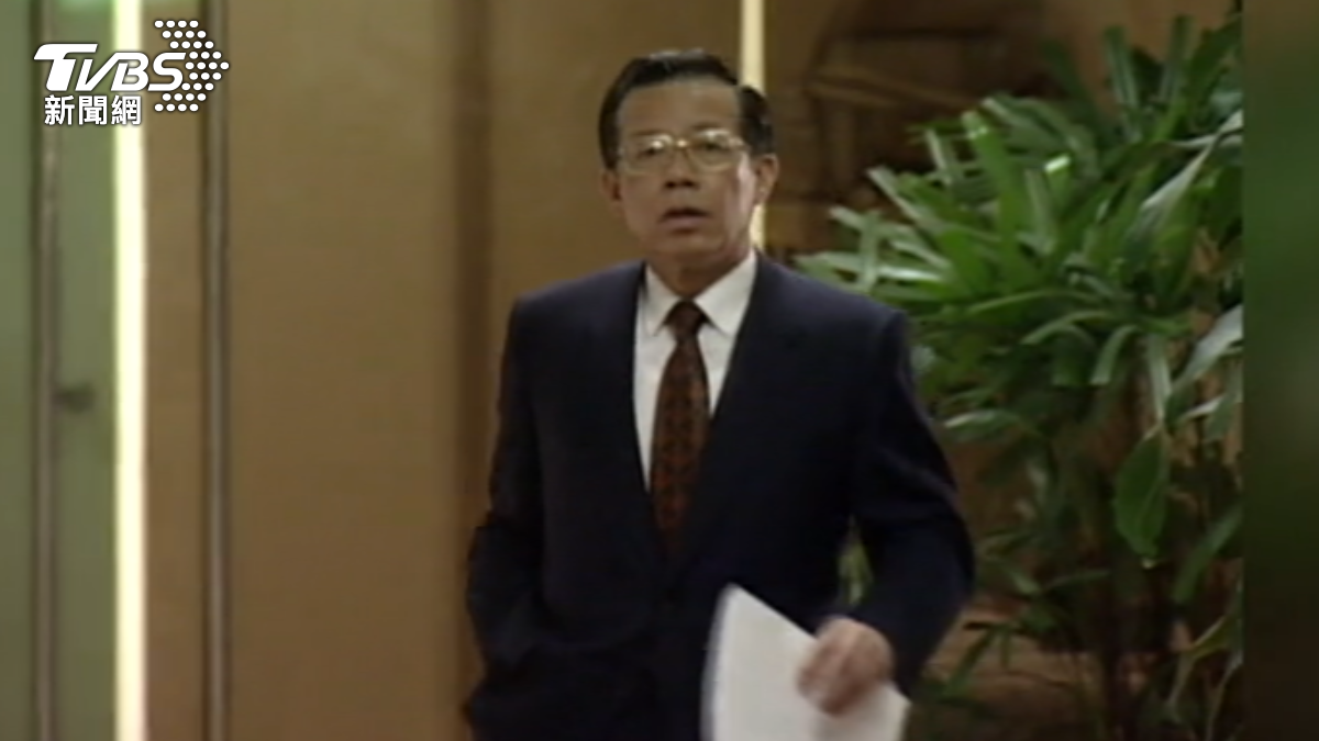 前財政部長顏慶章首度為愛女顏慧欣發聲，表態願助查。（圖／TVBS）
