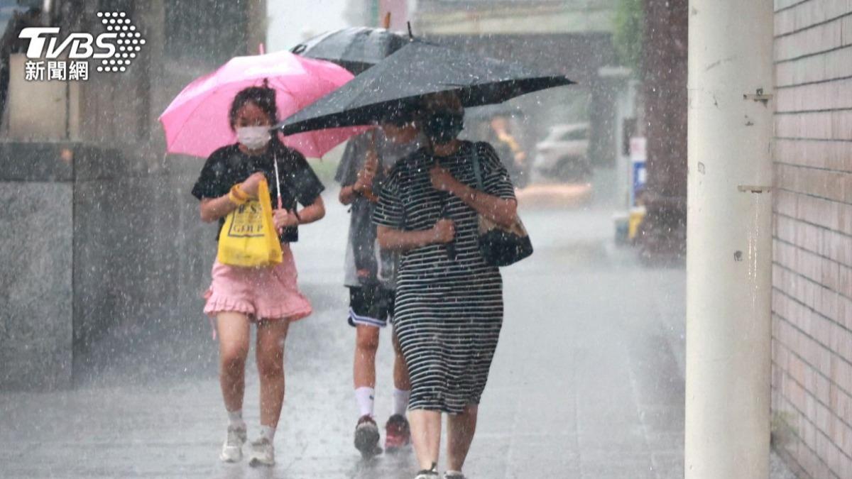 天氣/雨彈開炸全台!低壓穿南台全台雷雨 下週梅雨鋒面恐接力豪雨