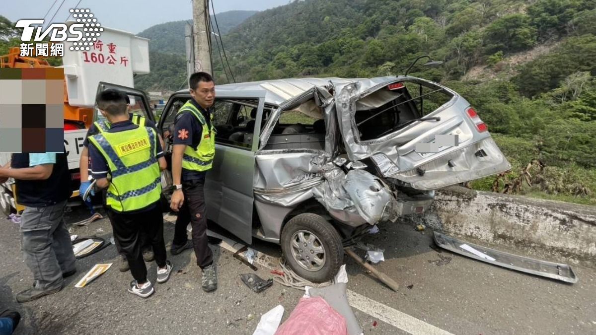 南投車禍-台14線-台14線車禍-仁愛鄉公所-南豐村-仁愛鄉-仁愛鄉公所廂型車-大貨車追撞-道路養護隊員-南投大貨車追撞廂型車