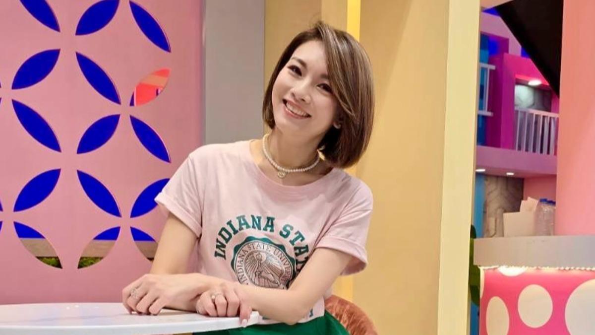 50歲玉女歌手林佳儀唱紅〈一個人的我依然會微笑〉，至今仍是許多網友心中的女神。（圖／翻攝自林佳儀臉書）