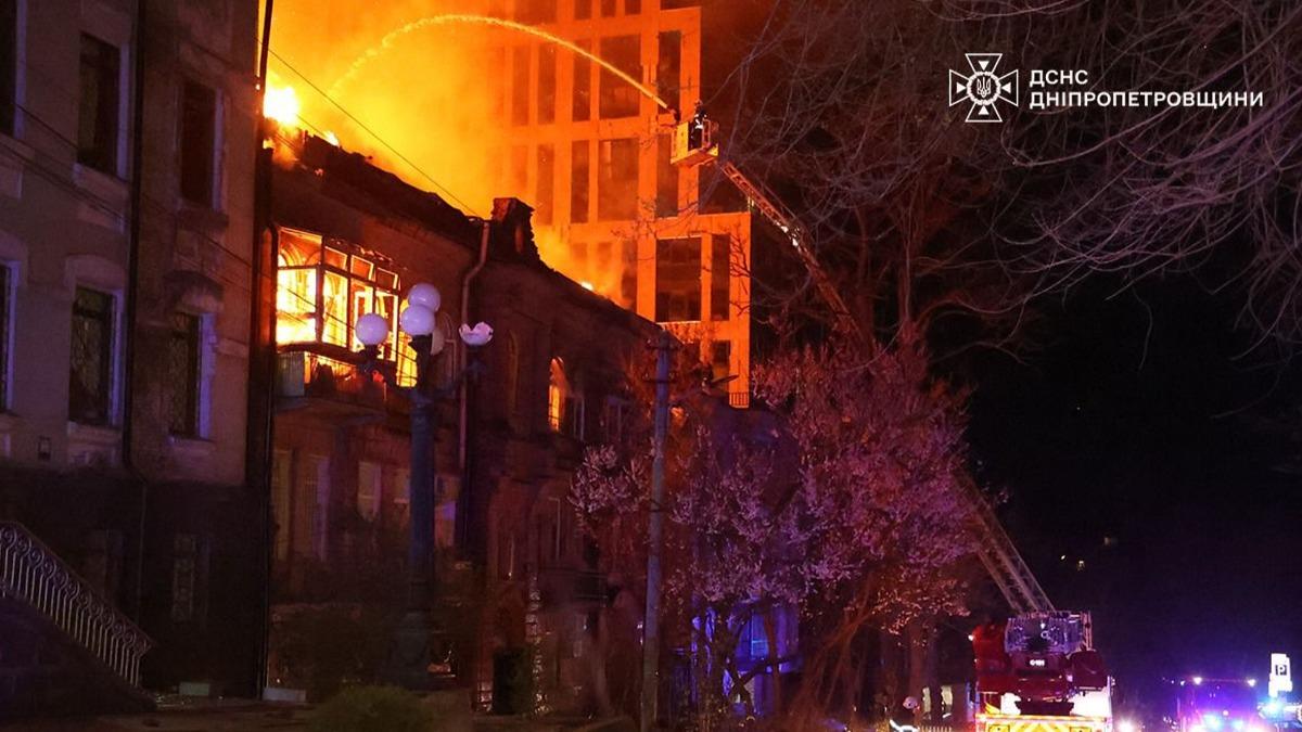 俄羅斯對烏克蘭發動今年來最大規模空襲,造成17人死亡。(圖/達志影像美聯社)