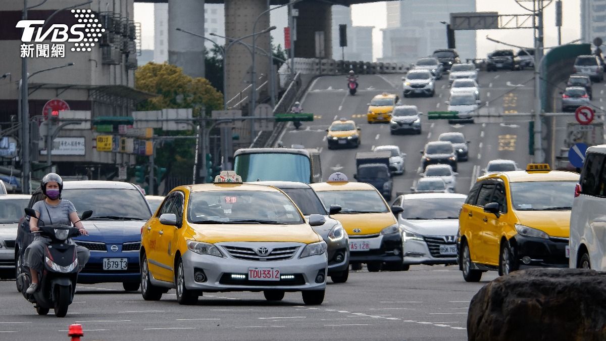 油錢支出暴增？能源署公布年度油耗指南　「這款車」最省油