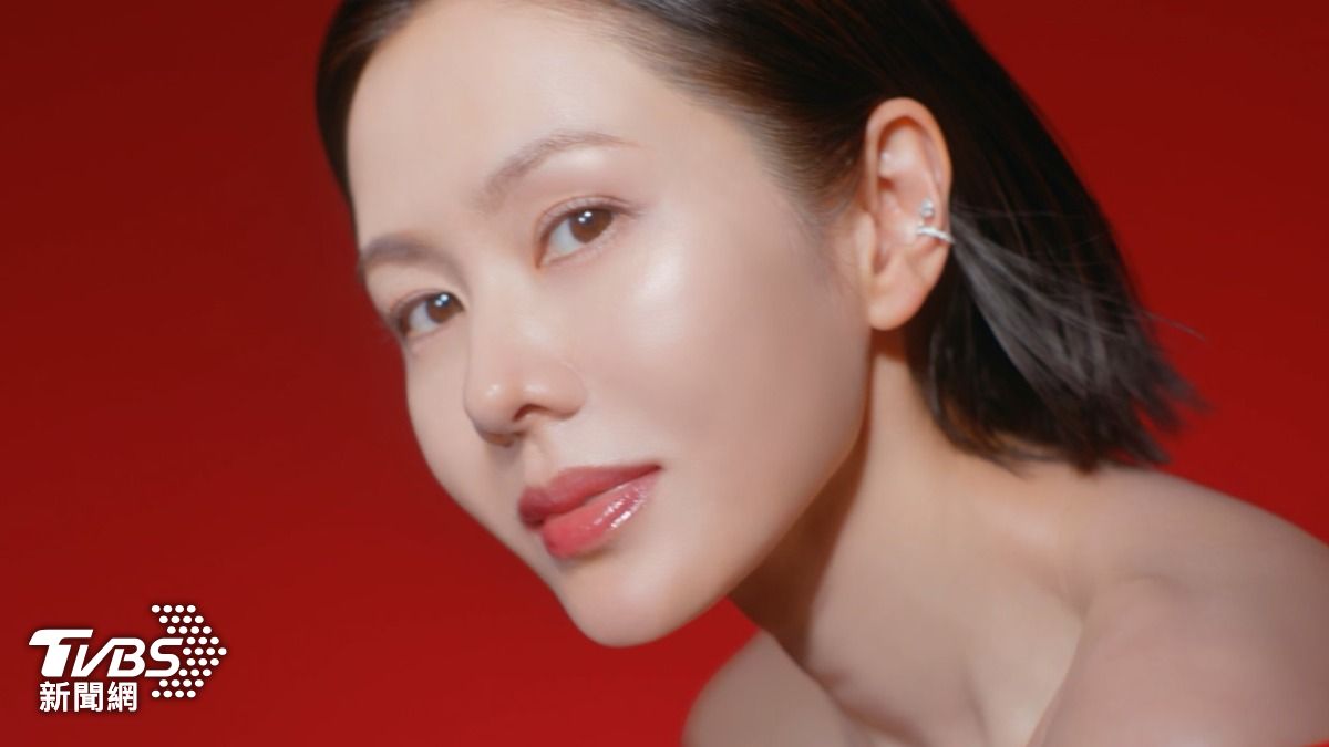 孫藝珍出道已經27年,一直維持清新的螢幕形象與神顏巔峰。(圖/TVBS)