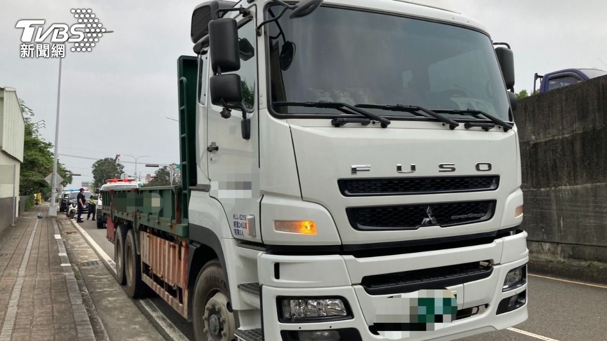豐原車禍-豐原大道車禍-大貨車死角-豐原醫院-台中車禍新聞-視線死角-雙腿骨折-內輪差-豐原大道八段-80歲阿嬤車禍