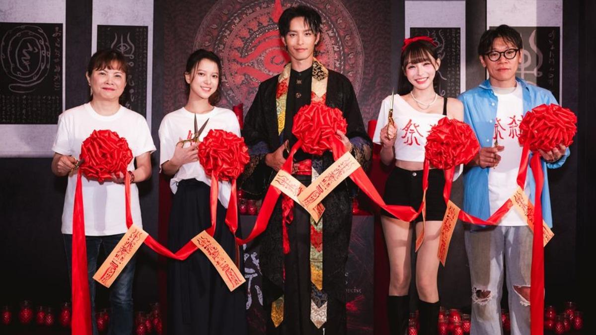 《祭弒》17日西門主題展揭幕活動,左起為監製曾禎、曹佑寧、項婕如、曹佑寧、林襄以及導演邱晧洲。(圖/威視提供)