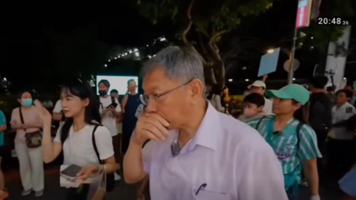 柯文哲疑遭辣椒水攻擊!逢甲夜市掃街「掩口咳嗽」 小草女神喊告